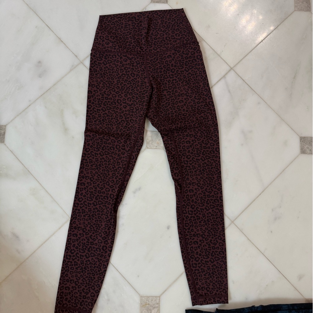 CRZ YOGA Maroon Animal Print Leggings